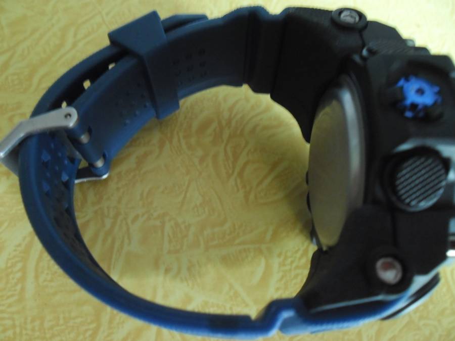 Casio G-Shock Mudmaster mens watch with no serial no. on the watch at all working