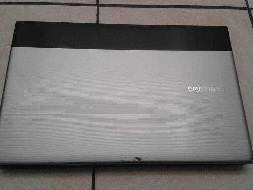 Samsung Series 3 17.3" Notebook Computer (NP300E7A) Core i3 2.53 ghzs cpu,4g ram ,1TB , windows 7