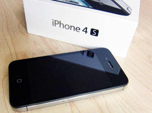 APPLE IPHONE 4S 16GB IN MINT CONDITION