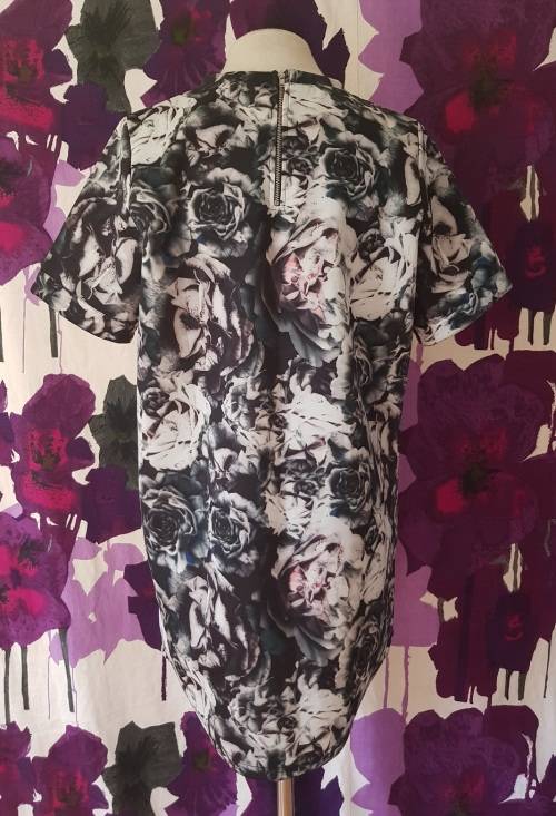 Flower Print top Size 14