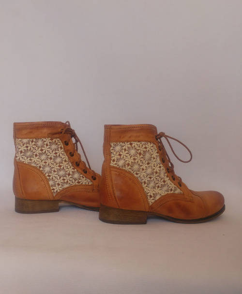 Tan leather and lace boots by Steve Madden - Size 7.5
