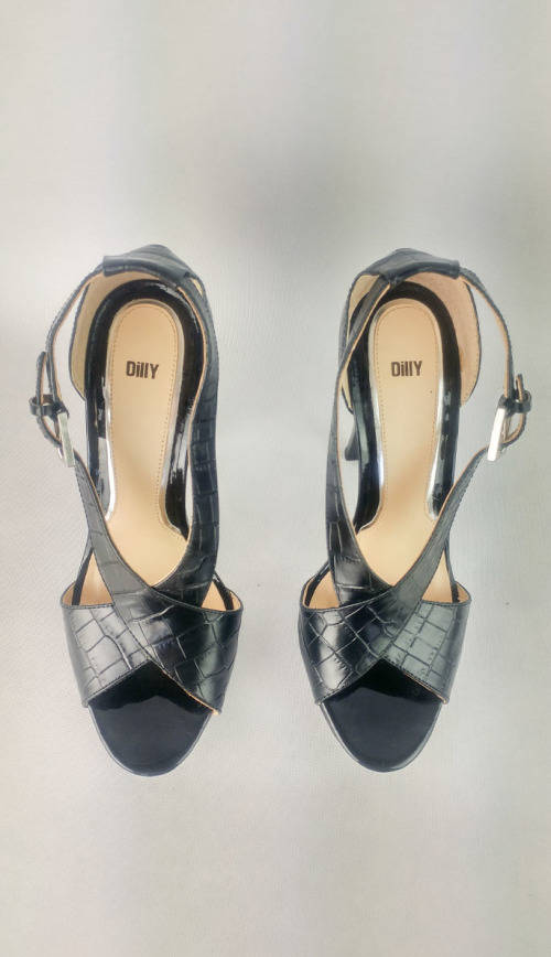 DILLY Black Leather Platform Heels - Size 6