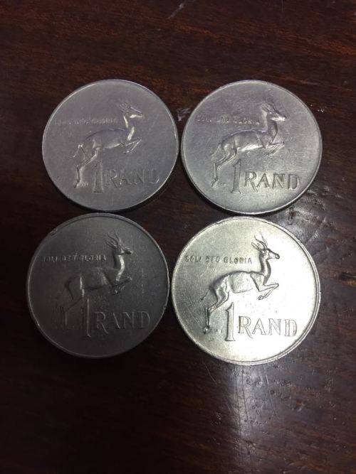 COLLECTION OF 4 x R1 NICKEL COINS (2 x 1977 & 2 x 1978)