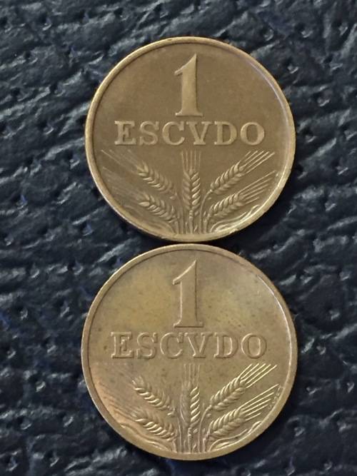 COLLECTION OF 2 x PORTUGAL 1 ESCUDOS  (1976 & 1979)