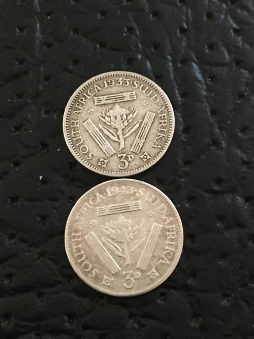 COLLECTION OF TWO THREEPENCE (1933 & 1943)