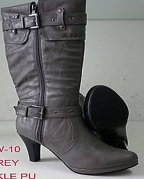 Stunning Grey leather Boot Size 3-8