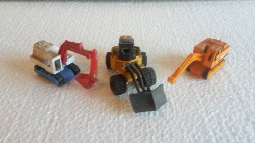 HO SCALE BULLDOZERS
