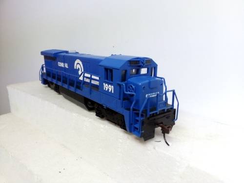 HO/OO SCALE BACHMANN B23/B30-7 CONRAIL DIESEL