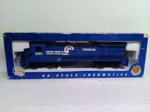 HO/OO SCALE BACHMANN B23/B30-7 CONRAIL DIESEL