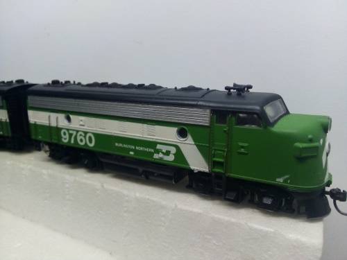 HO/OO SCALE ATHEARN F7A +B LOCOMOTIVES