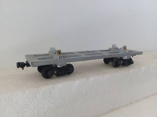 HO/OO SCALE METAL WAGON FOR TANKS