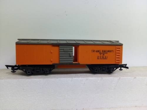 OO TRI-ANG WAGON