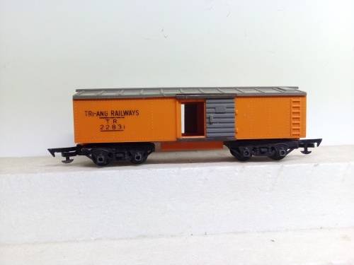 OO TRI-ANG WAGON