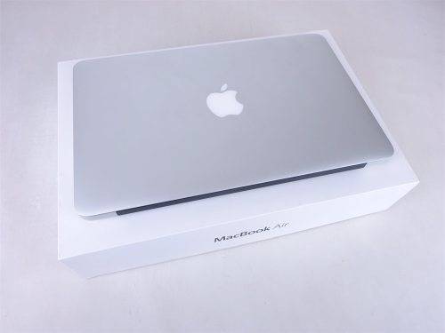 Core i5 Apple Mac-book Air **Immaculate Condition**