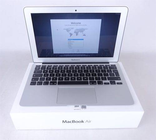 Core i5 Apple Mac-book Air **Immaculate Condition**