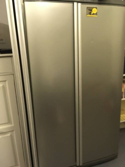 DEFY SIDE-BY-SIDE FRIDGE/FREEZER