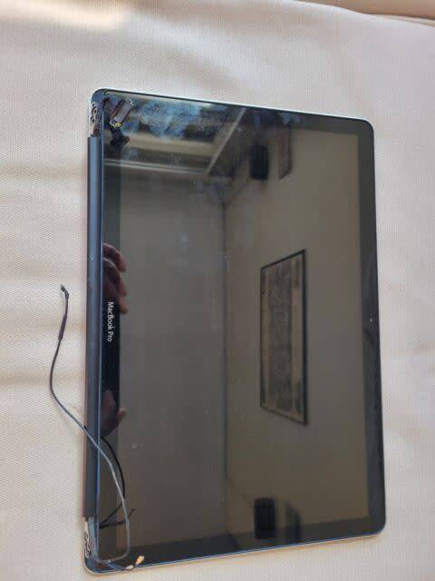 ORIGINAL LCD Screen Display Assembly 15` Apple MacBook Pro 2011 A1286 | Glossy