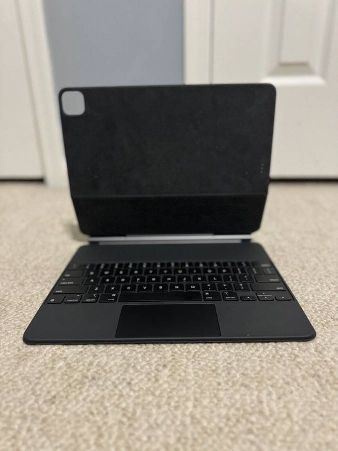 Apple iPad Pro 11-inch (3rd Gen)/iPad Air (5th Gen) Magic Keyboard (International English) - Black