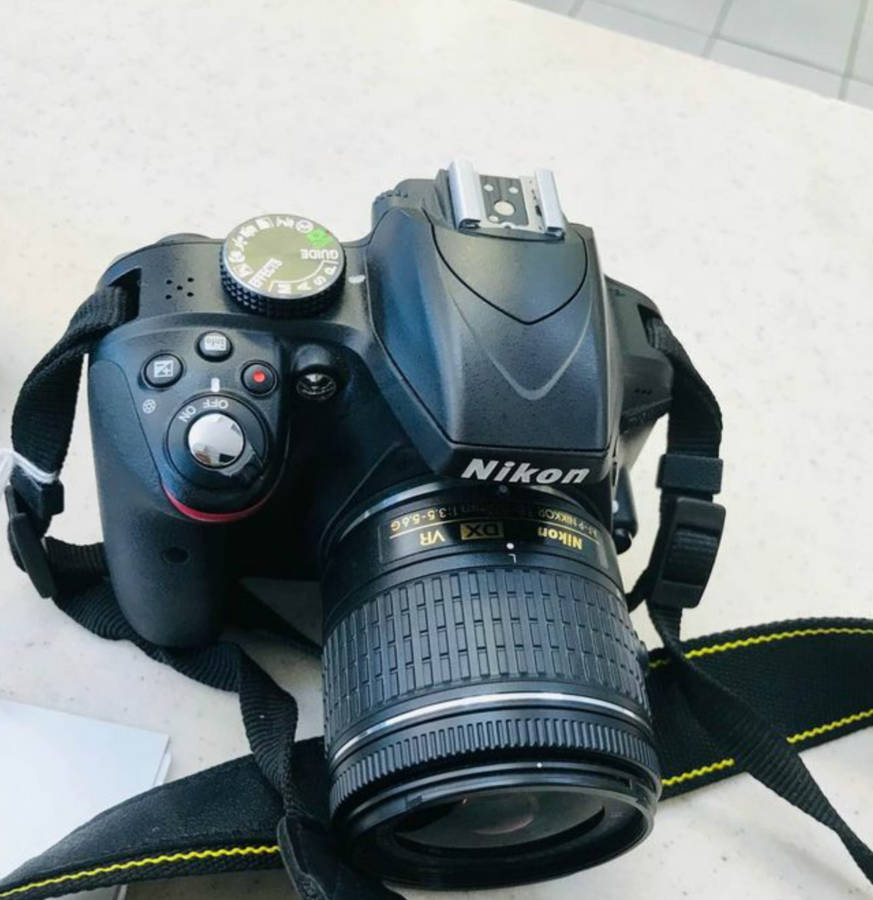 Nikon D3300 -24,2MP SLR Camera with Lens
