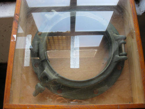 Port hole in box