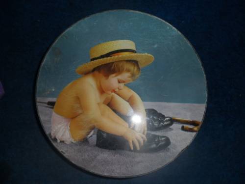 Vintage Bakers Ltd Tin - Diameter - 27cm