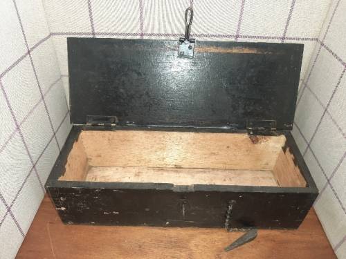 Vintage Wooden Box - See pictures