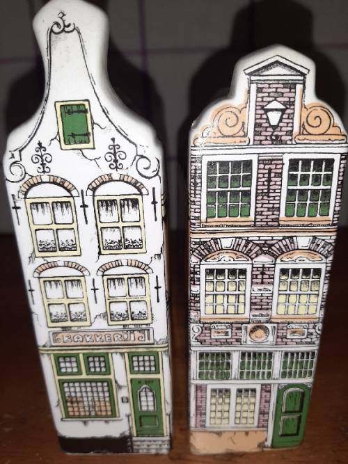 2 x Old Delft Houses - Handmade in Holland