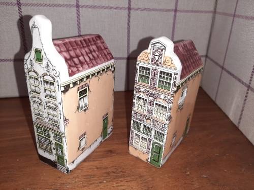 2 x Old Delft Houses - Handmade in Holland