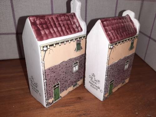 2 x Old Delft Houses - Handmade in Holland