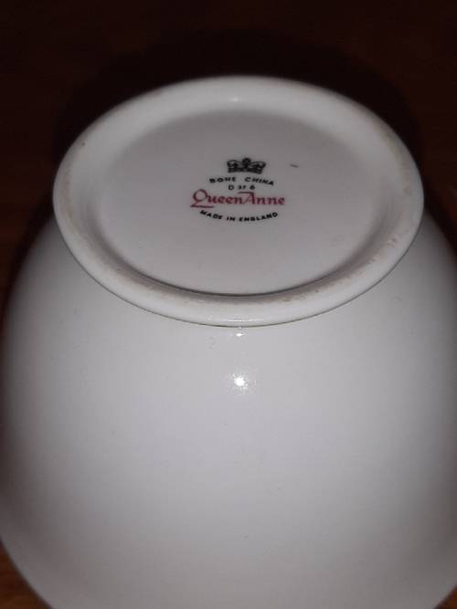 Queen Anne Bone China Sugar Bowl with Gold Trim