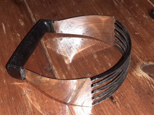 Vintage Ekco Dough Blender with Plastic Handle