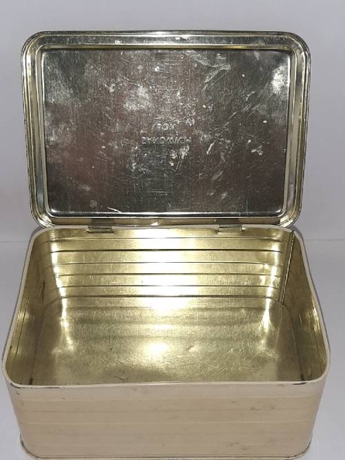 Vintage Retro Metal Sandwich Box / Tin