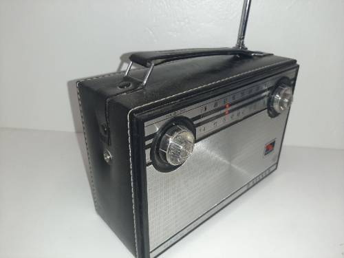 Vintage Silver All Transistor Radio