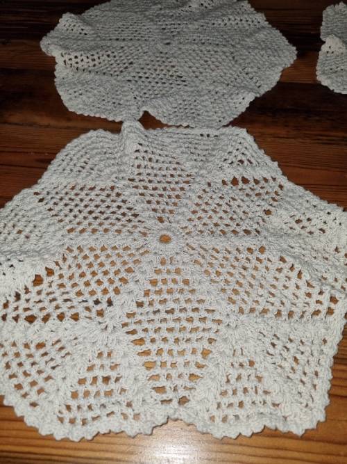 6 x Crochet Doilies