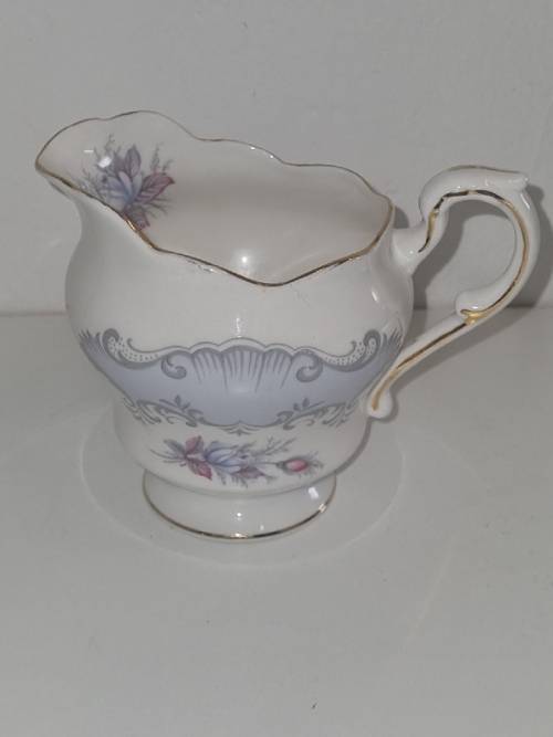 Beautiful Vintage Paragon Concerto Milk Jug