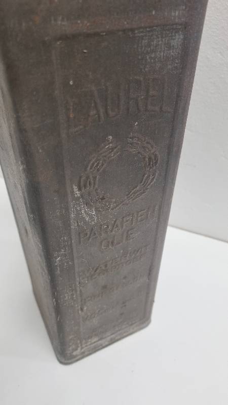 Vintage Laurel Paraffin Oil Tin - HMP Gallon - Packed in South Africa - Rare Find!!!