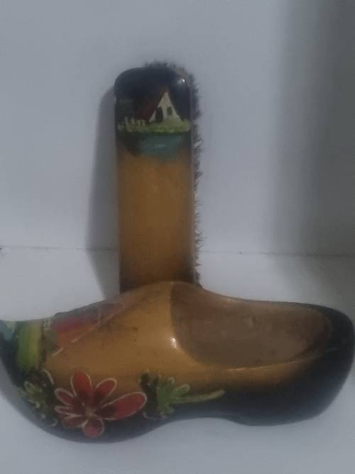 2 Piece Handpainted wooden Holland Clog and Brush set