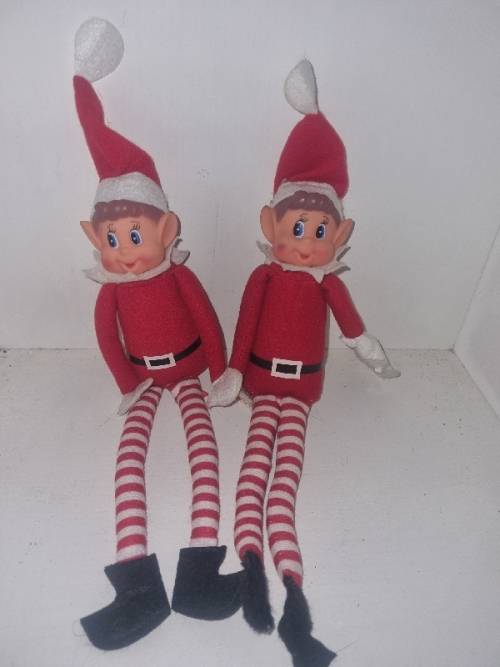 2 x Elves Behavin Badly