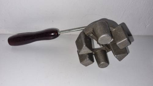 Vintage Snackle with wooden Handle