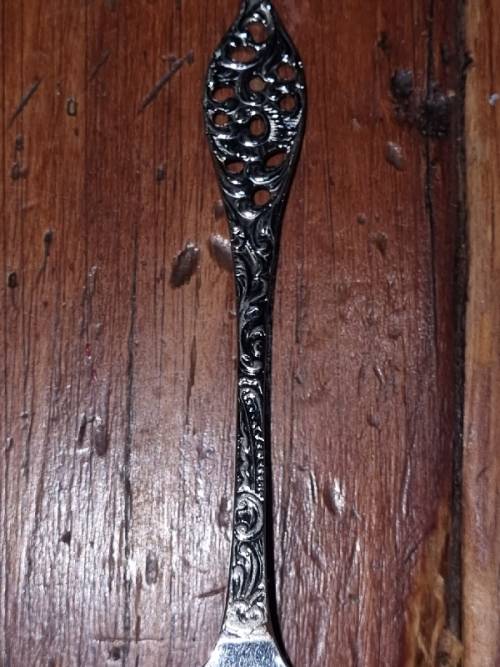Vintage Baby Food Pusher - Elwezetta