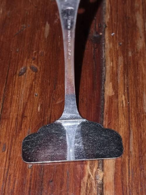 Vintage Baby Food Pusher - Elwezetta