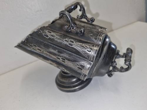 Beautiful Vintage Large Ornate EPNS sugar scuttle bowl with matching spoon