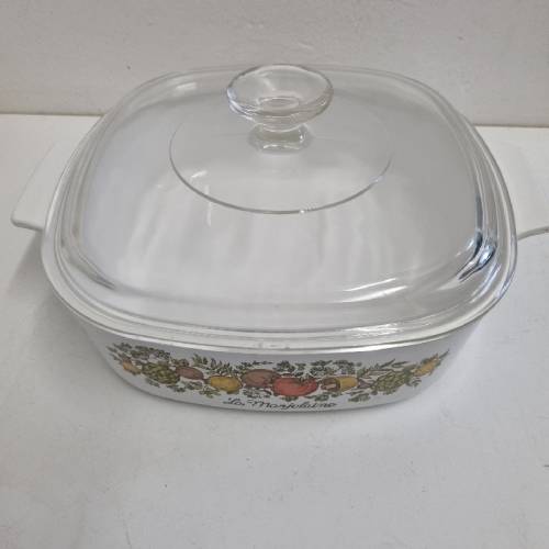 Corningware 2L dish with lid - Corning Ware