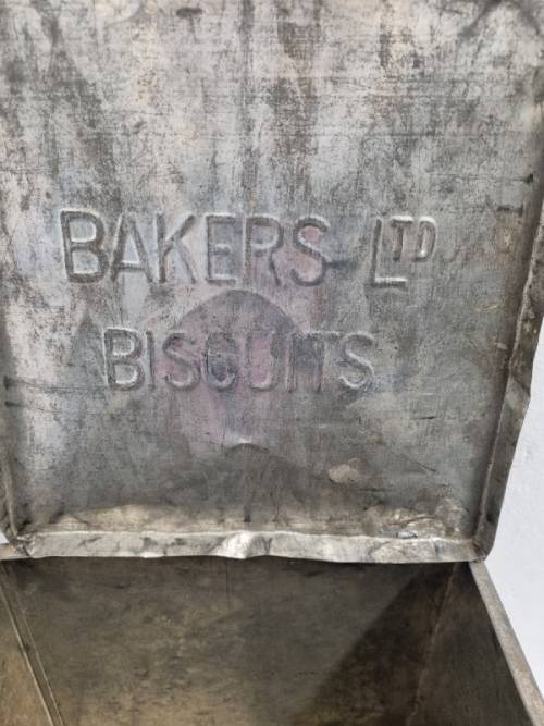 Old Metal Bakers Ltd Biscuits Tin - 25cm x 23cm x 23cm