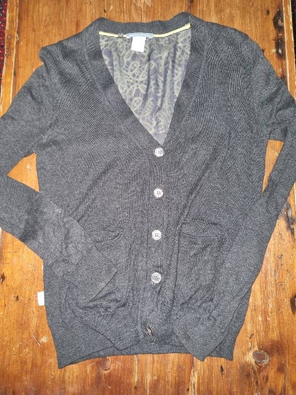 Grey Knitwear with beautiful Lime detail on the back - Size S - 100% Premium Cotton - Brand - Urban