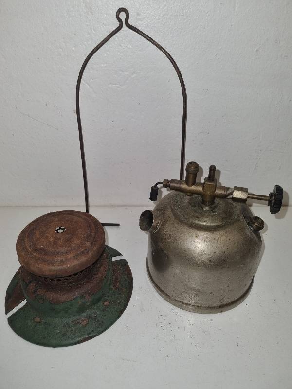 Vintage Coleman Lantern parts - See pictures