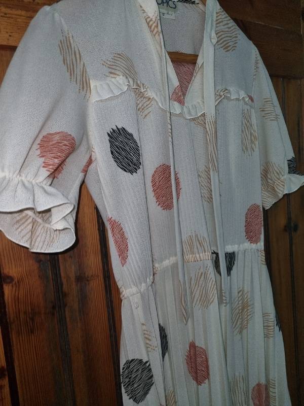 Beautiful Vintage Dress - Size 12
