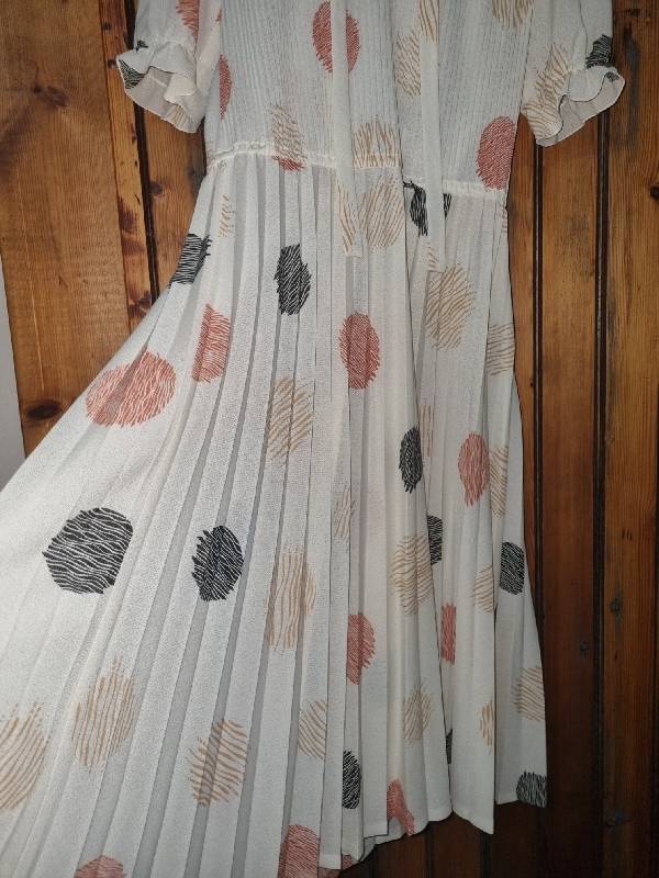 Beautiful Vintage Dress - Size 12