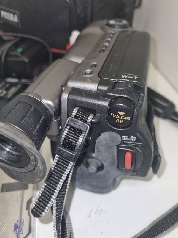 Canon UC5000 8mm Video Camcorder
