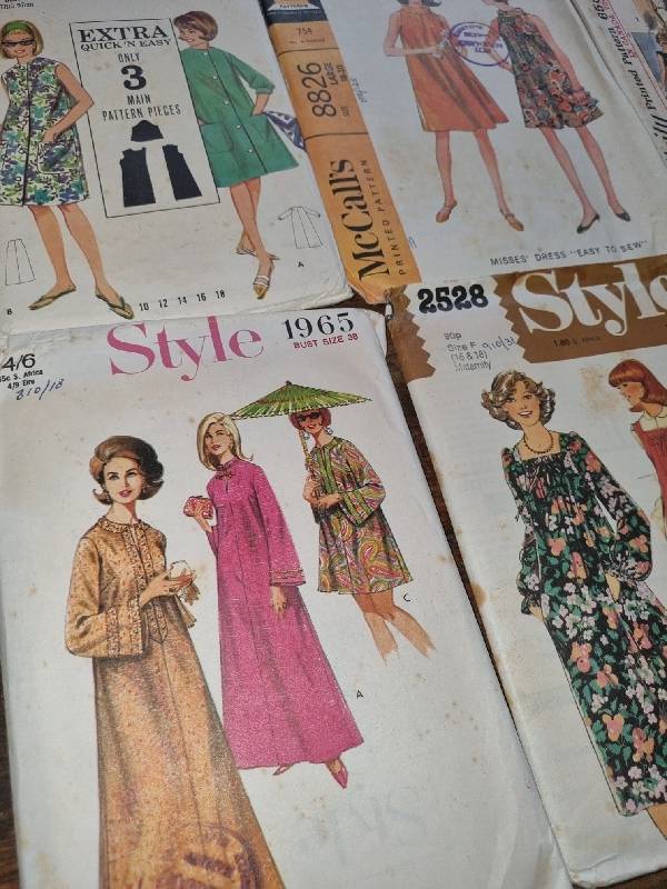 6 x Vintage Ladies Dress Patterns